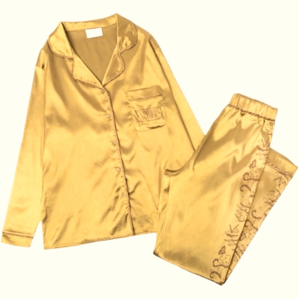 Taylor Swift Fearless Satin Pajama Top and Bottoms NEW Packaged RARE​​